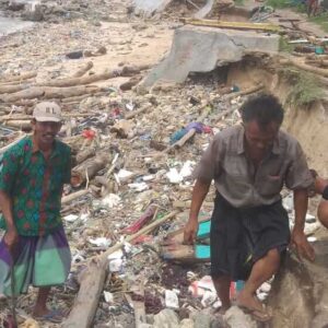 Hujan Deras Disrtai Angin Kencang, Porak Porandakan Dermaga Jujugan Giliraja