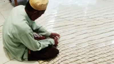 Pak Ahmadun, Nelayan Sumenep yang Lestarikan Tradisi Menangkap Ikan Pakai Bubu Bambu