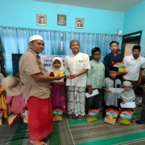 Pemkab, PWI Serta Baznas Sumenep Santuni Anak Yatim Piatu dan Kaum Duafa