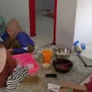 TP-PKK Desa Gedugan Giligenting Terus Berinovasi Membuat Olahan Kue
