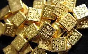 Butik emas Antam menampilkan informasi terkini harga emas yang mengalami penurunan pada 29 Juni 2023, di tengah koreksi harga emas dunia dan sentimen kebijakan suku bunga global