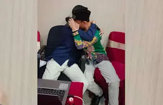 Divisi Perencanaan dan Data Saling Berpelukan Usai 877.135 Pemilih Ditetapkan KPU Sumenep Sebagai DPT Pemilu 2024