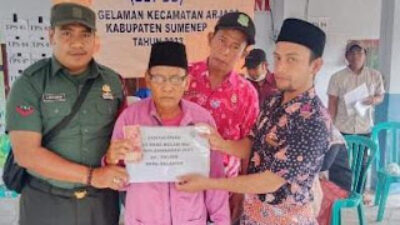 Koramil Kangean Dampingi Penyaluran BLT DD di Desa Gelaman