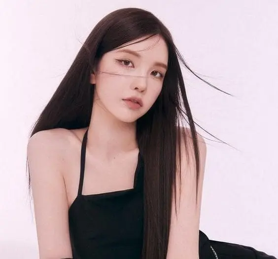You Tuber Xooos (Kim Soo Yeon)