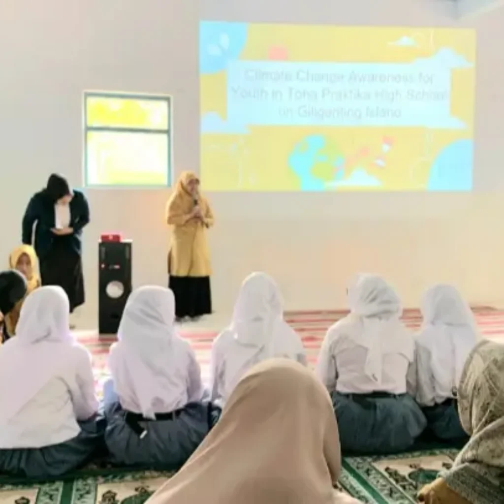 FISIP UB Membantu Siswa SMA Toha Praktika Sumenep Memahami Perubahan Iklim