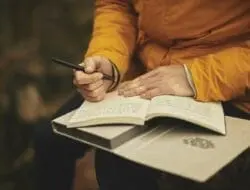 Cara Menulis Jurnal Yang Baik dan Benar