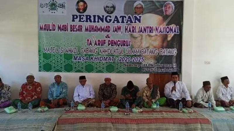 Suasana taaruf pengurus MWCNU Batang-Batang masa khidmat 2020-2025 sekaligus memperingati Hari Santri dan Maulid Nabi