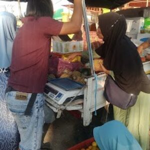 Berkah Bulan Maulid Nabi, Pedagang Buah di Pasar Tradisional Bluto Raup Keuntunggan Hingga Jutaan Rupiah