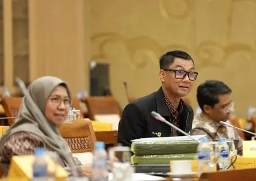 PLN Bakal Ubah Rencana Pengadaan Tenaga Listrik dengan Perbanyak EBT