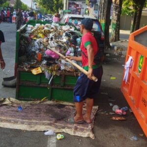 Sigap, Pemkab Sumenep Atasi Sampah Pasca Pergelaran Festival Musik Tong-tong