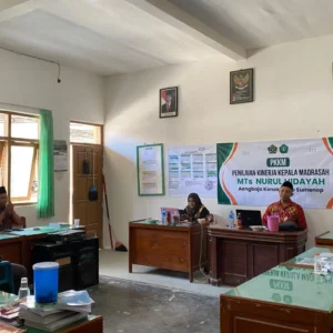 Pengawas Madrasah Gelar PKKM di MTs Nurul Hidayah Aengbaja Kenek