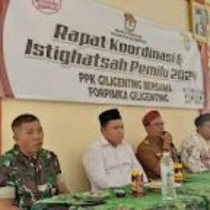 Demi Suksesnya Pemilu 2024, PPK dan Forkopimka Giligenting Gelar Rapat Koordinasi dan Istighasah