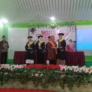 Ir. Mariana Kristianti Kukuhkan Wisuda Terbaik Lulusan Program Soth BKKBN Bluto