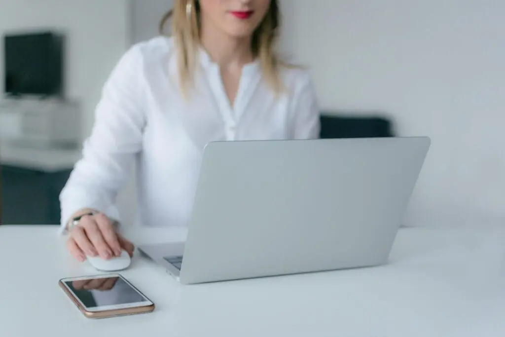 Cara Hapus Jejak Digital di Internet