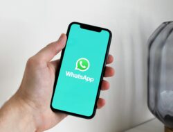 Cara Bikin Tulisan WhatsApp Warna-warni