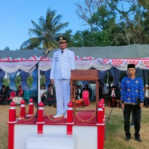 Camat Pragaan Pimpin Upacara HUT ke-79 RI di Lapangan Arrahman dengan 2.000 Peserta