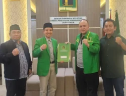 KH Muhammad Ali Fikri Terima Surat Tugas dari DPP PPP untuk Pilkada Sumenep 2024, Siap Jalin Koalisi