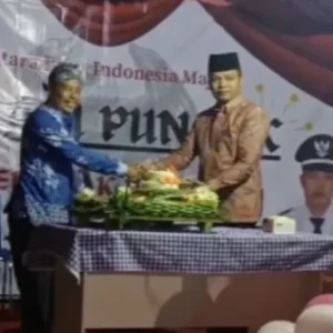 Malam Resepsi HUT ke-79 Kemerdekaan RI di Desa Parsanga: Meriah dengan Pemotongan Tumpeng dan Hiburan Tradisional