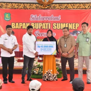 Bupati Sumenep Achmad Fauzi Berikan Perlindungan BPJS Ketenagakerjaan untuk Pekerja Rentan