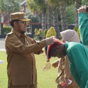 Bupati Sumenep Berikan Penghargaan kepada Atlet Berprestasi PON XXI dan Kafilah MTQ Nasional XXX