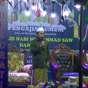 KH Zuhdi Salim: Keberkahan Uang yang Dibawa ke Maulid Nabi Muhammad SAW