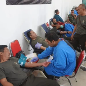 Kodim 0827/Sumenep dan PMI Gelar Aksi Donor Darah untuk Peringati HUT TNI ke-79 Tahun 2024