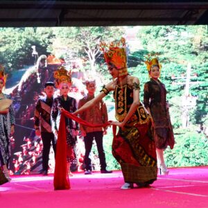 Madura Culture Festival 2024 Tampilkan Seni Budaya Tapal Kuda, Meriahkan Malam di Sumenep