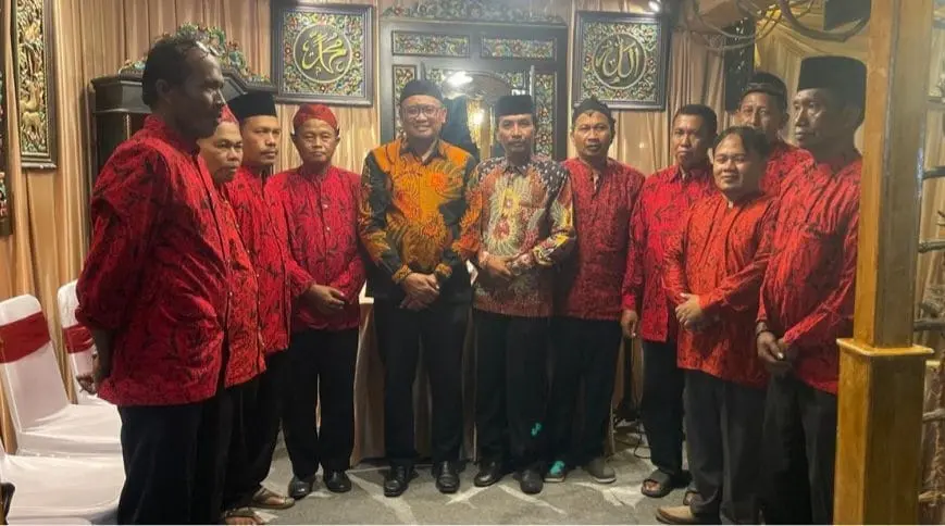Stand Kecamatan Pragaan Tampilkan Ukiran Khas dan Produk Lokal di Madura Night Vaganza 2024