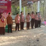 Kemah Santri di Pondok Pesantren Nurul Yaqin: Santri Pioner Perubahan Sosial