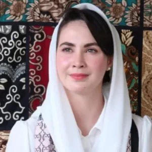 Arumi Bachsin Pilih Anting Lokal Meski Suami Tajir