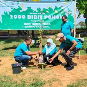 DLH Sumenep dan Medco Energi Tanam 2.000 Bibit Pohon untuk Perluas Hutan Kota dan Cegah Dampak Iklim