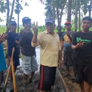 Pekerja Proyek di Ganding Nyatakan Dukungan Penuh untuk Paslon FAHAM Lanjutkan 2 Periode