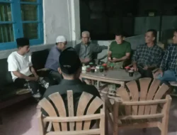 Babinsa Koramil Lenteng Redam Massa Marah Saat Mediasi Kasus Pencurian Ayam