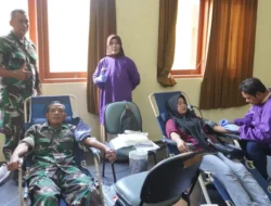 TNI Kodim 0827 dan Mahasiswa Sumenep Kompak Donor Darah di STKIP PGRI