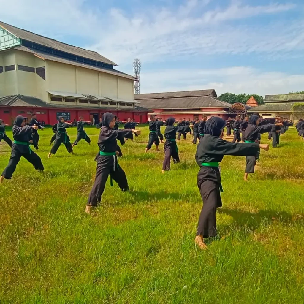 Siswa PSHT Sumenep Ikuti Uji Kenaikan Tingkat Sabuk Hijau ke Putih