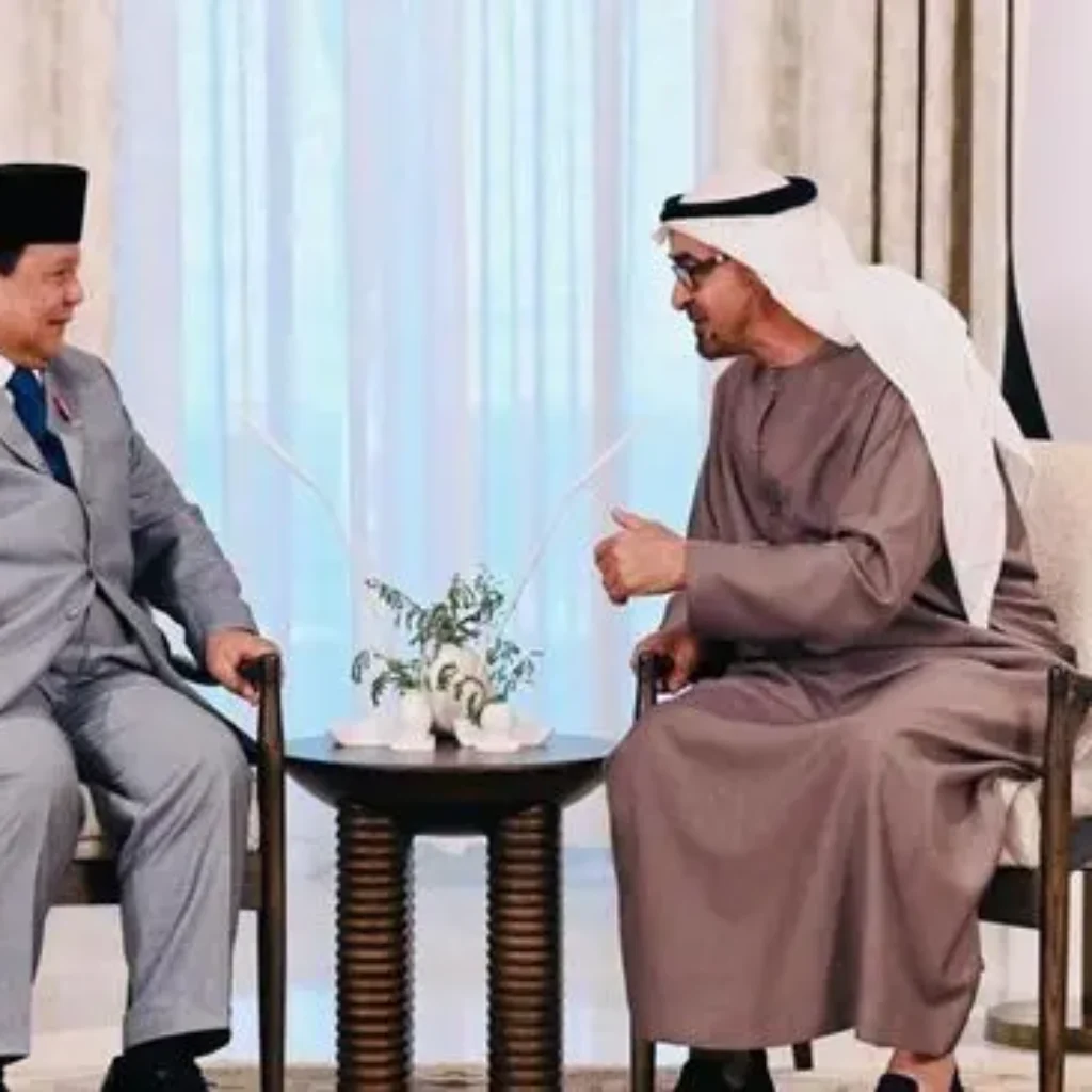 Presiden Indonesia terpilih, Prabowo Subianto, melakukan pertemuan bilateral dengan Presiden Persatuan Emirat Arab (PEA), Mohamed bin Zayed Al Nahyan (MBZ)