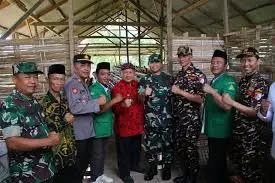 Kodim 0827/Sumenep yang dipimpin oleh Letkol Inf Yoyok Wahyudi, SIP, M.Han, bersama Gerakan Pemuda Ansor dan unsur Nahdlatul Ulama (NU), meluncurkan program “Patriot Ketahanan Pangan” di Dusun Sumber Duko, Desa Bataal Timur, Kecamatan Ganding, Kabupaten Sumenep