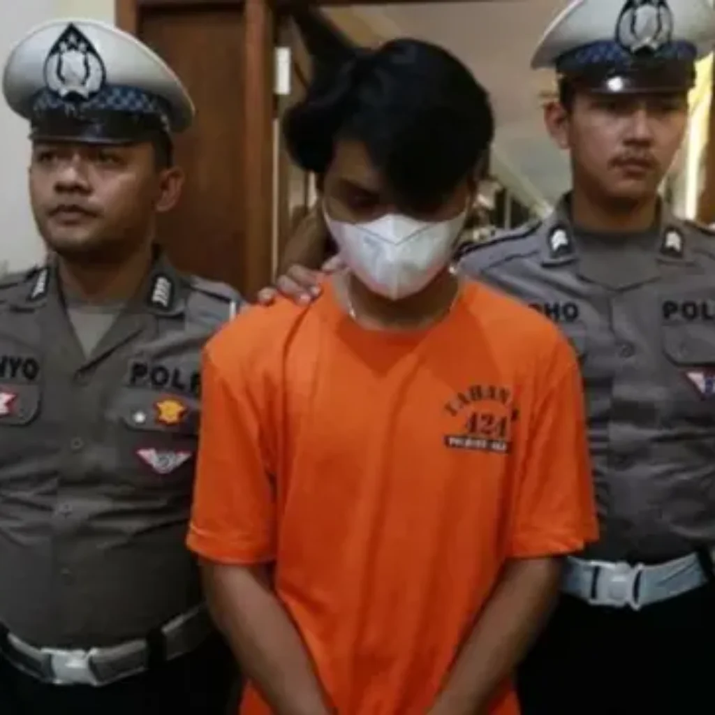 Tersangka, Christiano saat diamankan Kapolresta Sleman