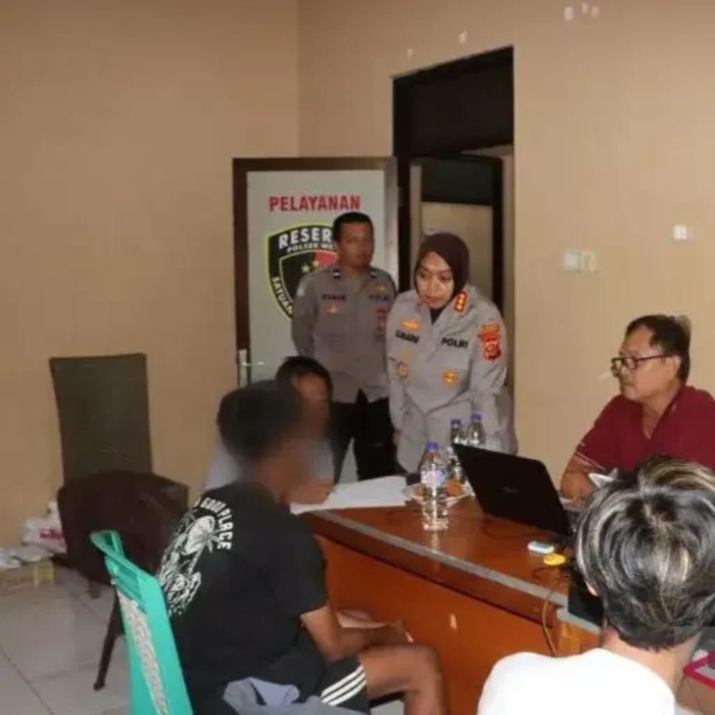 Kepolisian Resor Kota (Polresta) Cirebon, Jawa Barat, berhasil mengamankan sembilan anggota geng motor yang melakukan aksi kekerasan dan perusakan rumah warga di Kecamatan Weru, Cirebon