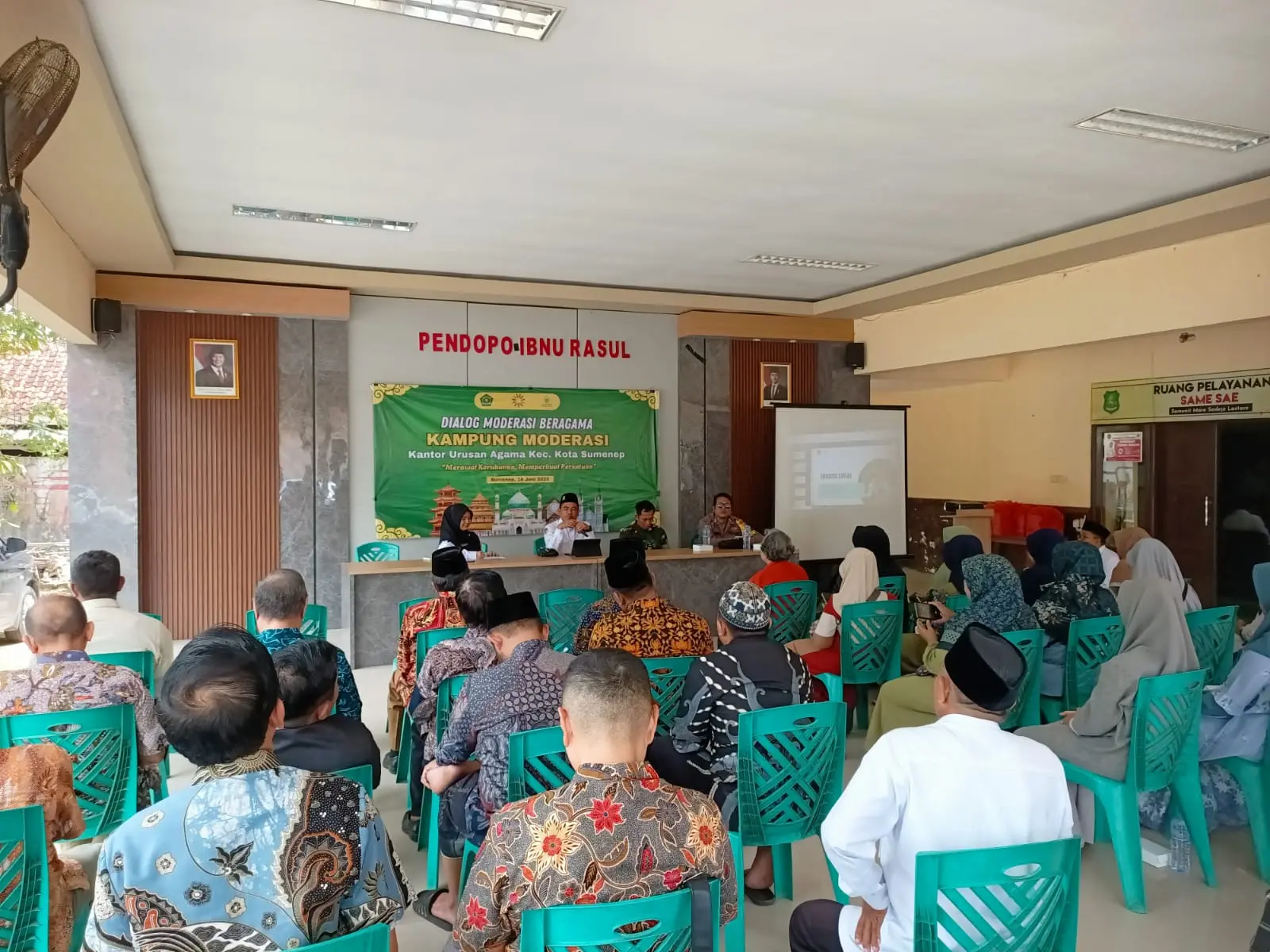 Dialog moderasi beragama KUA Kota Sumenep hadirkan peserta lintas agama, wujudkan toleransi dan harmoni melalui penghargaan tradisi lokal