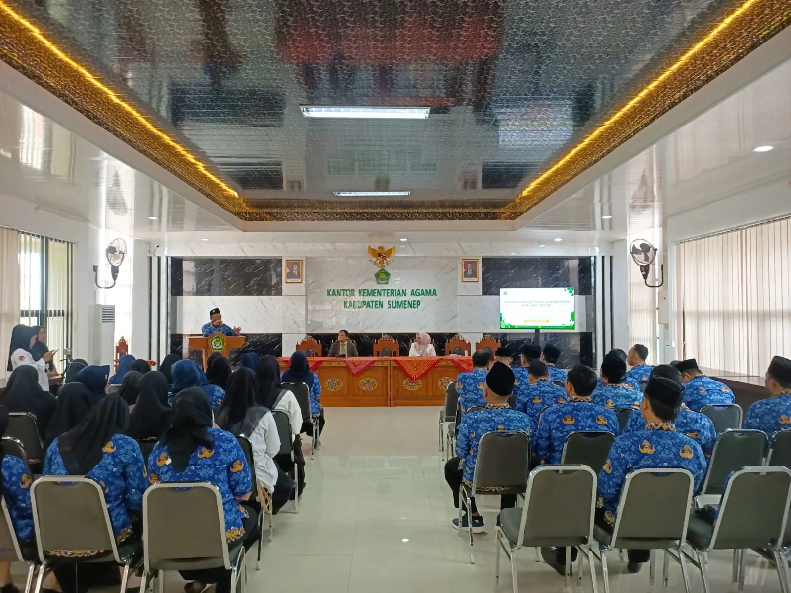 Pelatihan Excellent Service Kemenag Sumenep tingkatkan profesionalisme petugas pelayanan publik