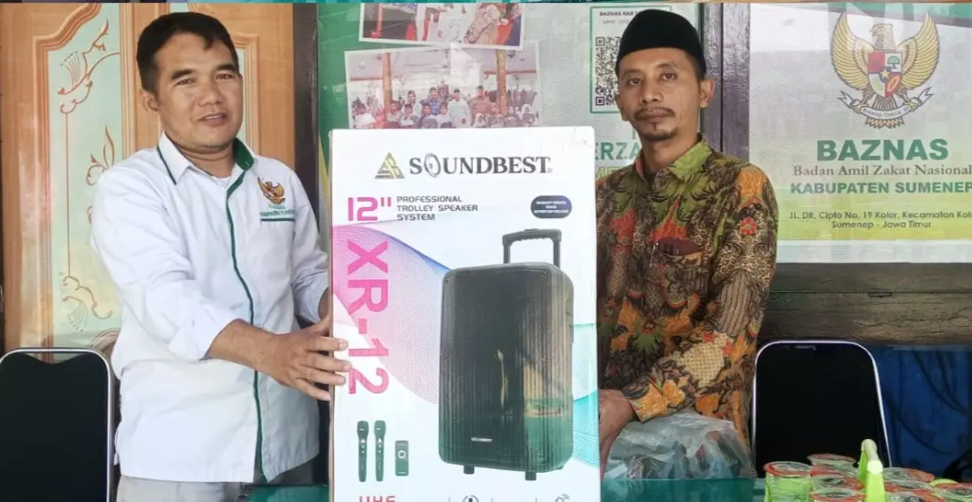 Penyerahan bantuan sound system Baznas Sumenep kepada GP Ansor Karangbudi untuk mendukung kegiatan dakwah dan sosial di desa