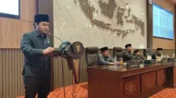 Ketua DPRD Sumenep memimpin rapat paripurna bahas perubahan APBD 2025