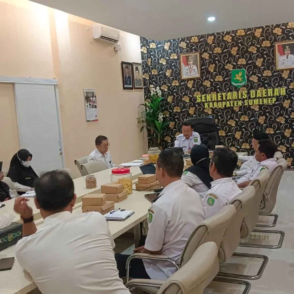 Sekda Sumenep pimpin forum konsultasi publik percepatan layanan administrasi kependudukan desa