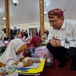 Fun Colouring Competition Meriahkan Keraton Sumenep, Ratusan Anak Ikut Lomba Mewarnai