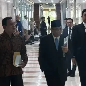 Indroyono Soesilo Bagikan CV usai Jalani Uji Calon Dubes RI untuk AS di DPR