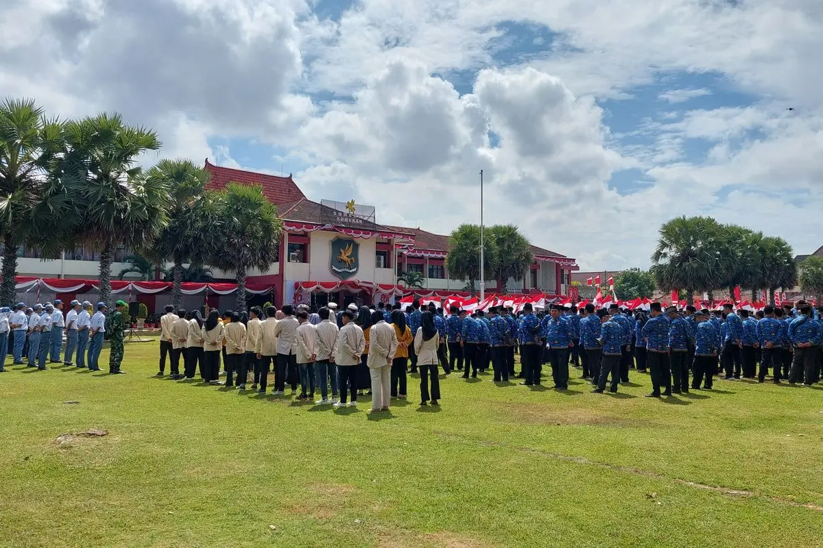 Para ASN dan pelajar, ikuti upacara HUT RI Ke-80 di kantor Pemkab Sumenep