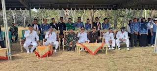 Upacara HUT RI ke-80 di Taman Desa Galis, Kecamatan Giligenting, dihadiri Forkopimka, tokoh masyarakat, sekolah, dan organisasi kepemudaan