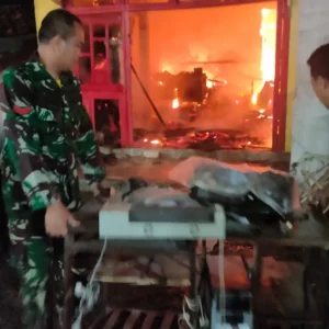 Kebakaran Hebat di Sokarame Paseser Sumenep, Korsleting Listrik Hanguskan Rumah PNS