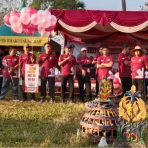 Pemdes Parsanga Gelar Jalan Sehat Meriahkan HUT ke-80 RI di Taman Siding Puri